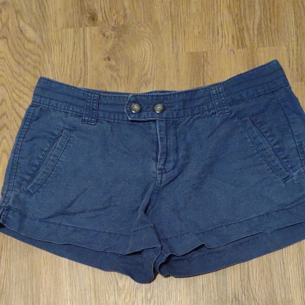Navy Blue Shorts with Lightweight Fabric and Cuffed Hem - size 4
